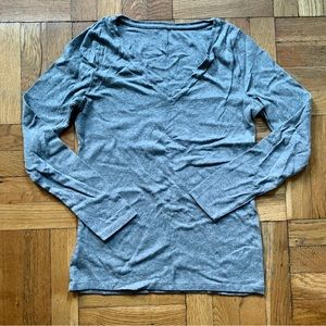 A New Day size Medium Heather Gray Long-Sleeve V-Neck T-shirt
